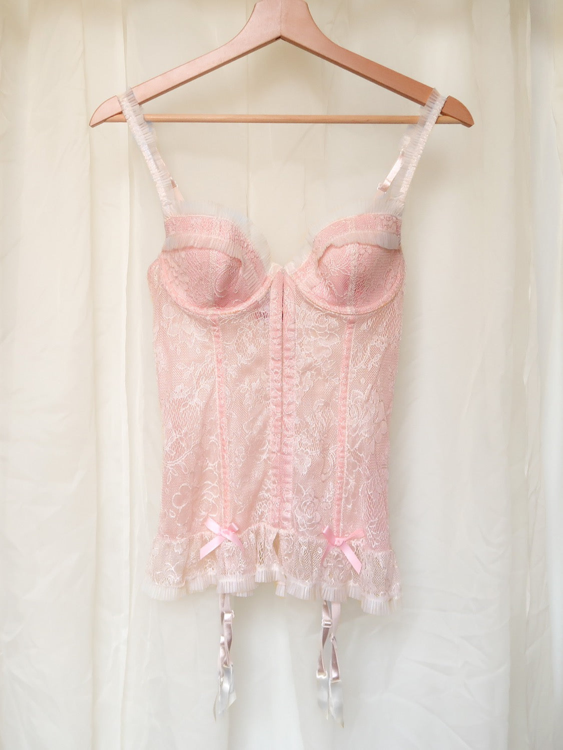 VS '00s BABYDOLL BUSTIER RUFFLED LACE TOP IN PINK - (34C/36B/32D + 36C