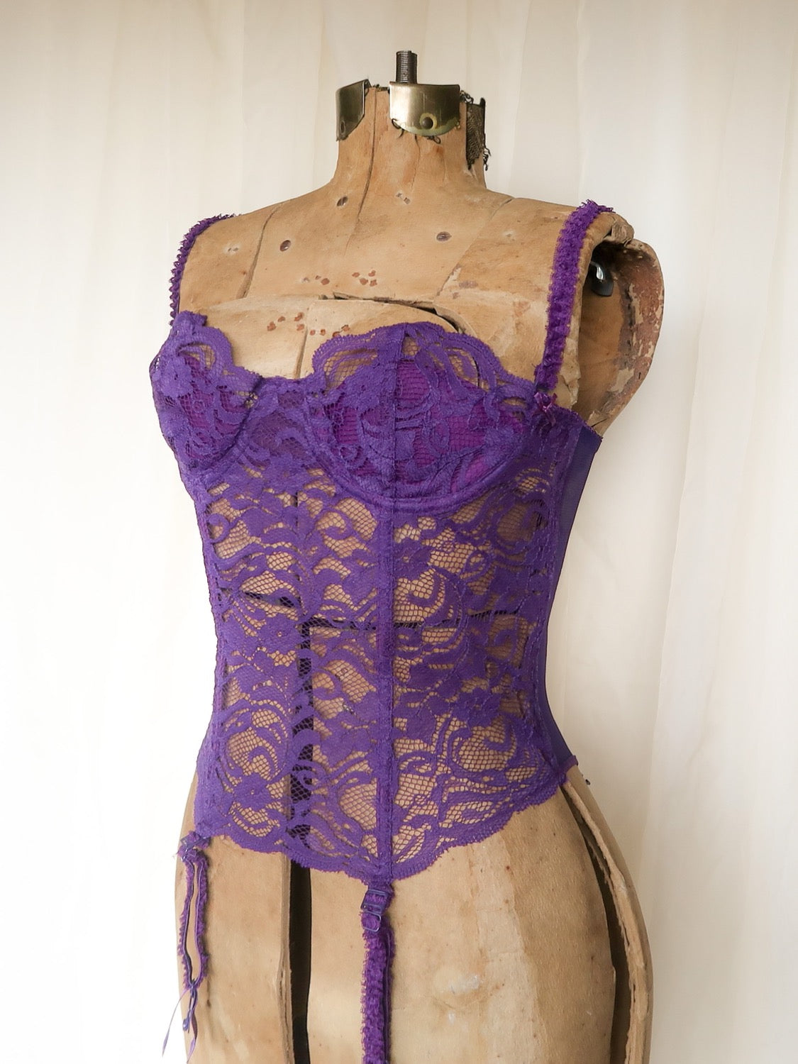 Vintage Purple Bustier Top (36B / 80B), Women's Fashion, New Undergarments  & Loungewear on Carousell